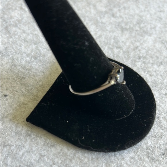 925 Sterling Silver Lab Created Onyx Heart Cubic Zerconia Ring - Picture 5 of 16